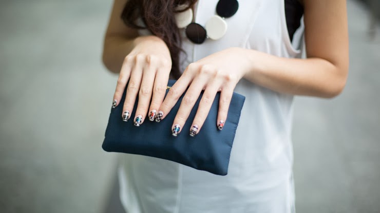 SHENTONISTA-Kathleen-Auditor-Singapore-Top_H-2526M-Bottom_Far_East_Plaza-Shoes_Gift-Wallet_Prada-Necklace_Bangkok-061213-UNIFORM-5