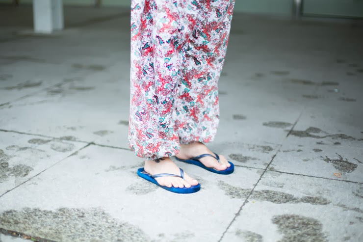 SHENTONISTA-Lin_Shan-Producer-Singapore-Top_H-amp-M-Pants_Tailored-Shoes_Singapore-Scarf_Nepal-Bag-Fjallraven_Kanken-Ring_Swatch_Bijoux-061213-UNIFORM-3