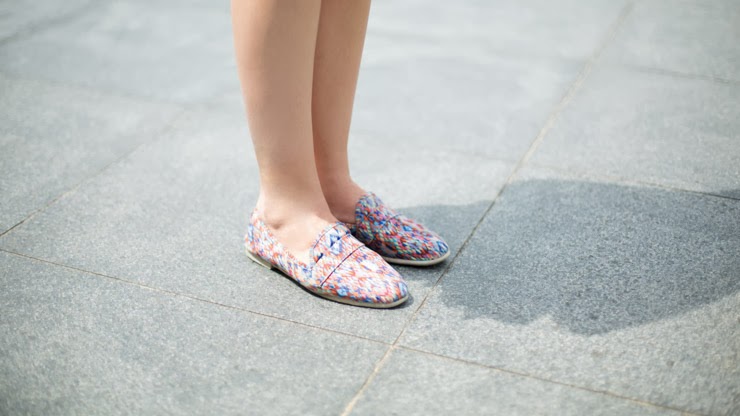 SHENTONISTA-Catharina-Nil-Norway-Top_Topshop-Skirt_H-amp-M-Shoes_Steve_Madden-Bag_Mulberry-Necklace_Dogeared-January-10-2014-100114-UNIFORM-2