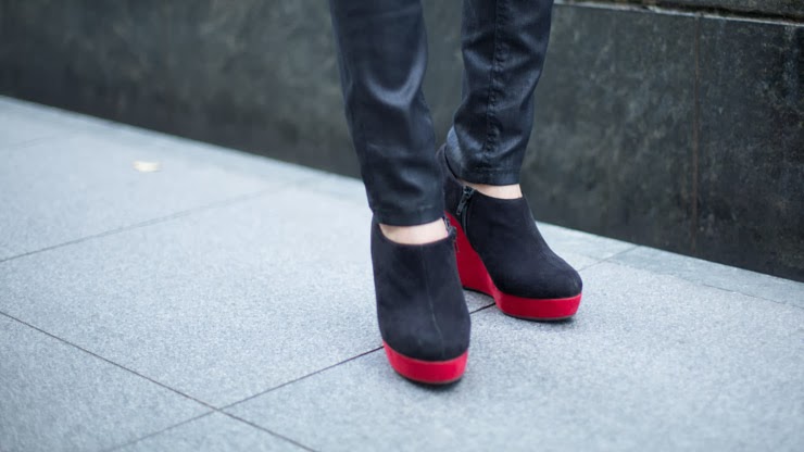 SHENTONISTA-Marianne-Student-Singapore-Top_Cotton_On-Jeans_Plac_Jeans-Scarf_Bangkok-Heels_New_Look-Bag_ASOS-January-14-2014-140114-UNIFORM-6