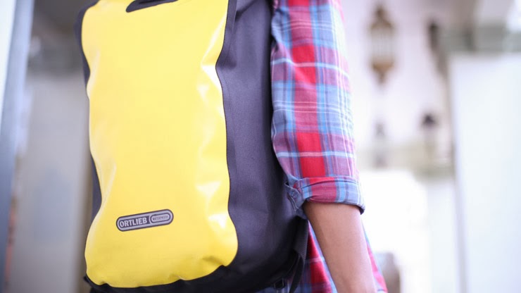 SHENTONISTA-Brandon-Actor-Teacher-Singapore-Shirt_Cotton_on-Pants_Uniqlo-Shoes_Muji-January-17-2014-170114-UNIFORM-5