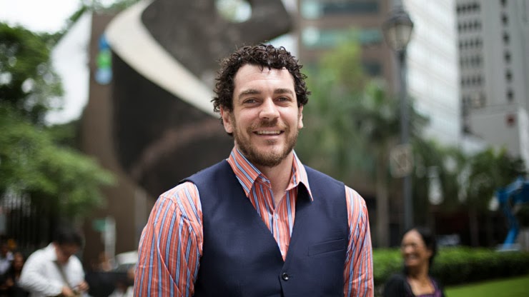 SHENTONISTA-Craig-Lawyer-Australia-Entire_Outfit_Tailored_In_China-Watch_Switzerland-January-14-2014-140114-UNIFORM-5