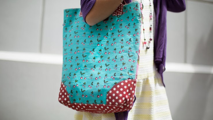 SHENTONISTA-Julie-Telecommunications-Belgium-Dress_Singapore-Cardigan_France-Shoes_Steve_Madden-Bag_LaMarelle-Necklace_France-January-14-2014-140114-UNIFORM-3