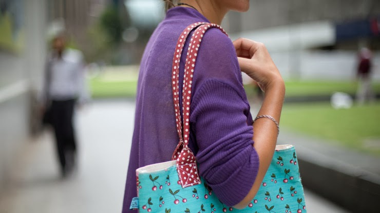 SHENTONISTA-Julie-Telecommunications-Belgium-Dress_Singapore-Cardigan_France-Shoes_Steve_Madden-Bag_LaMarelle-Necklace_France-January-14-2014-140114-UNIFORM-4