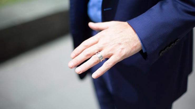 SHENTONISTA-Tony-Lawyer-Australia-Suit_Dior-Shoes_HongKong-Bag_Zara-Glasses_Tom_Ford-Ring_Bvlgari-January-14-2014-140114-UNIFORM-6