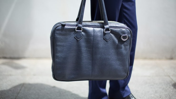 SHENTONISTA-Tony-Lawyer-Australia-Suit_Dior-Shoes_HongKong-Bag_Zara-Glasses_Tom_Ford-Ring_Bvlgari-January-14-2014-140114-UNIFORM-7