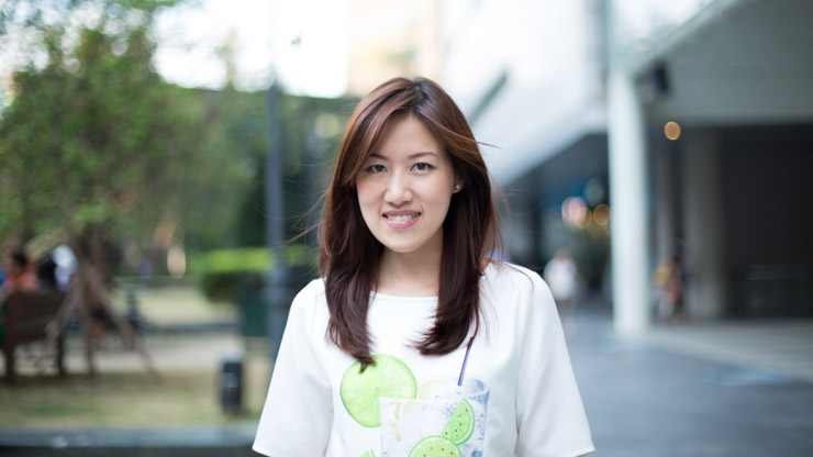 SHENTONISTA-Finny-Banking-Indonesia-Dress_BYSI-Shoes_Charles_-amp-_Keith-Wallet_Coach-Watch_Frederique_Constant-February-28-2014-280214-UNIFORM-5