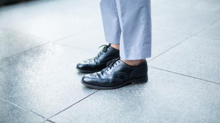 SHENTONISTA-Yong-Design_Director-Singapore-Shirt_Uniqlo-Pants_Uniqlo-Blazer_Uniqlo-Bag_Takeuchi_Shoten_Shoes_Church-E2-80-99s-Glasses_Ottica_Vascellari-April-9-2014-090414-UNIFORM-1