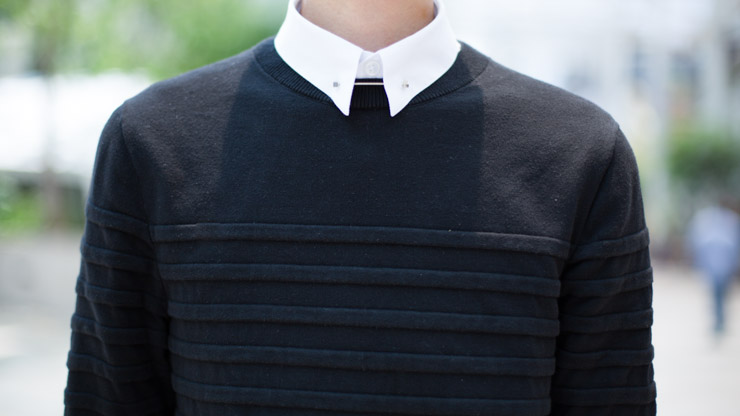 SHENTONISTA-Kevin-Spatial_Designer-Top_ASOS-Sweater_COS-Pants_H-amp-M-Shoes_COS-Socks_COS-Watch_Nooka-April-9-2014-090414-UNIFORM-4