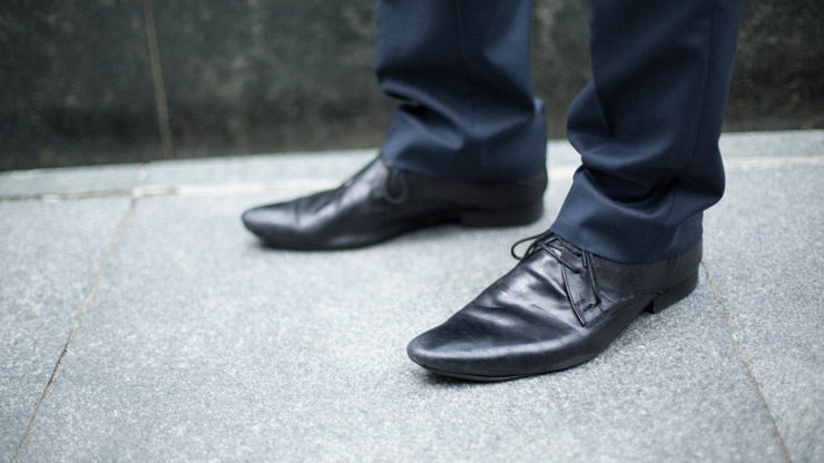 SHENTONISTA-Jack-Works_in_Legal_Services-London-Shirt_TM_Lewin-Pants_Ted_Baker-Shoes_Office_UK-Watch_Fossil-Belt_H-amp-M-E2-80-9420-May-2014-200514-UNIFORM-3