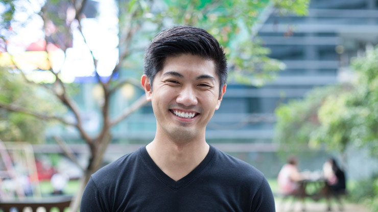 SHENTONISTA-Kenneth-Flight_Attendant-Singapore-Flight_Attendant-Bag_Coach-Shoes_UK-Jeans_Gstar-Watch_Diesel-Bangles_Kenneth_Cole-E2-80-9420-May-2014-200514-UNIFORM1