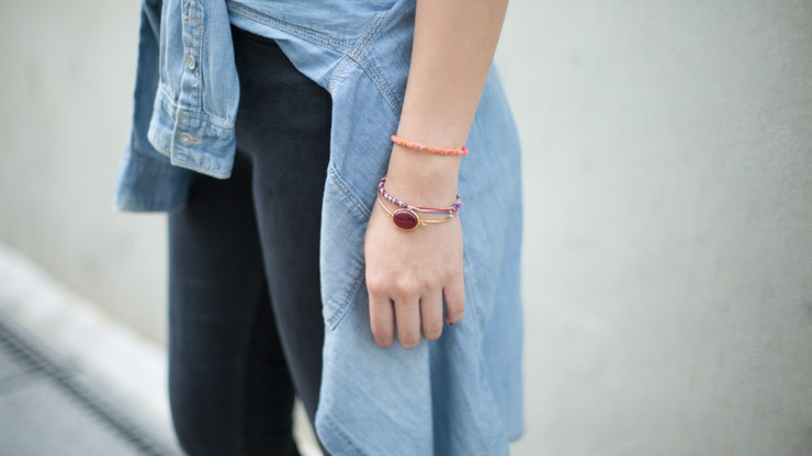 SHENTONISTA-Nichole-Graphic_Designer-Singapore-Top_Zara-Pants_Topshop-Necklace_Trifted_from_USA_Woven-Bracelets_made_by_boyfriend-Metal_bracelets_Gifts_from_Turkey-E2-80-9427-May-2-2