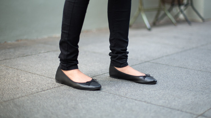 SHENTONISTA-Dionne-Banking-Singapore-Top_Zara-Watch_Guess-Jeans_H-amp-M-Shoes_H-amp-M-July-25-2014-250714-UNIFORM-2