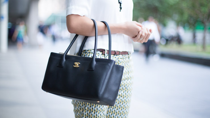 SHENTONISTA-Zhang-Shuang-Investment-China-Top_-Zara-Pants_Zara-Bag_Chanel-Bracelet_Italy-Shoes_Aldo-July-25-2014-250714-UNIFORM-2