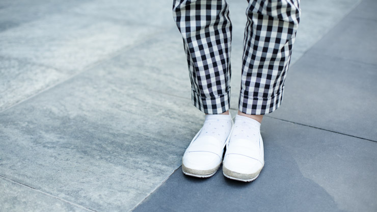 SHENTONISTA-Tomoco-Consultant-Japan-Top_Natural_Beauty_Basic-Pants_Uniqlo-Socks_Uniqlo-Shoes_Charles_-26_Keith-Wallet_Prada-August-2B22-2C-2B2014-220814-UNIFORM-3