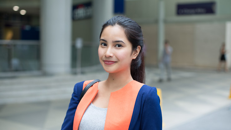 SHENTONISTA-Aqilah-Trading-Blazer_Adrianna_Ayariqa-Top_Uniqlo-Pants_Topshop-Shoes_H-26M-Bag_Q10-2B25-2BNovember-2B2014-251114-UNIFORM