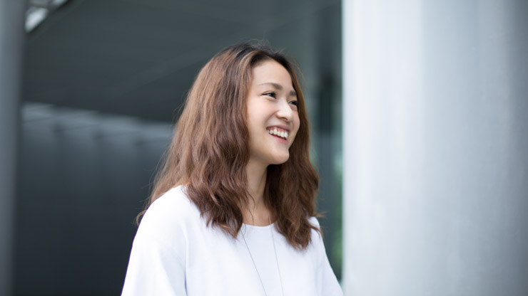 SHENTONISTA-Florence-Singapore-Banker-Top_Giordano-Pants_Giordano-Shoes_COS-Necklace_COS-Watch_Longines-121214-UNIFORM-3