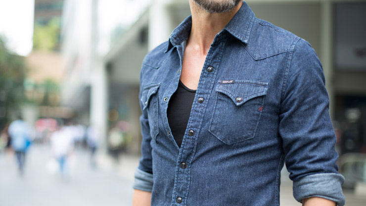 SHENTONISTA-Tristan-Australia-Banking-Shirt_Replay-Pants_Nudie-Shoes_Diamond_Walker-Bracelets_Haji_Lane_Cambodia_Fit_Bit-E2-80-93-2B5-2BDecember-2B2014-051214-UNIFORM-2