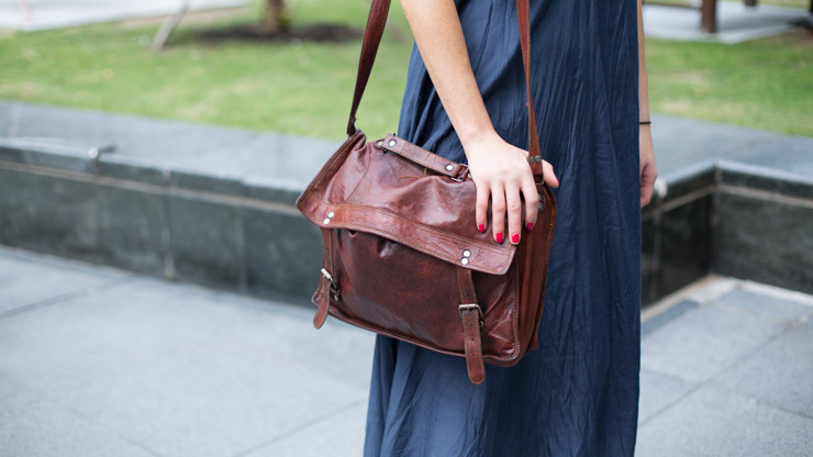 SHENTONISTA-Candice-Australia-Student-Dress_Pink_Stitch-Bag_Boyfriend-E2-80-99s-Slippers_Havaianas-080115-UNIFORM-2