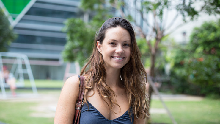 SHENTONISTA-Candice-Australia-Student-Dress_Pink_Stitch-Bag_Boyfriend-E2-80-99s-Slippers_Havaianas-080115-UNIFORM-5