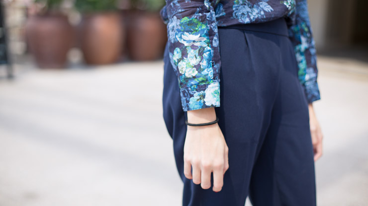 SHENTONISTA-Winnie-Singapore-Wine_-26_Spirits-Shoes_-26_Other_Stories-Pants_JCrew-Top_Kooples-Necklace_H-26M-E2-80-93-2B5-2BDecember-2B2014-051214-UNIFORM-3