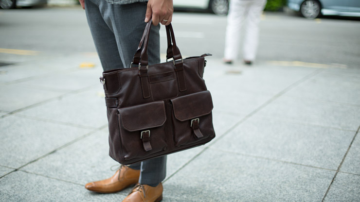 SHENTONISTA-David-Singapore-Finance-Shirt_Tailored-Jacket_Korea-Pants_TANGS-Shoes_Takashimaya-Bag_Italy-080115-UNIFORM-3