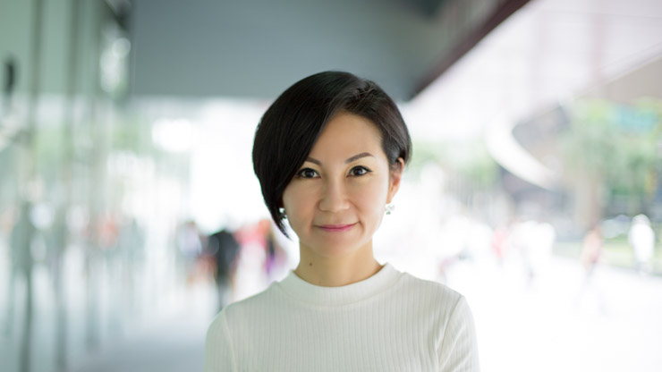 SHENTONISTA-Elaine-Singapore-Banking-Bag_Loewe-13-2BFebruary-2B2015-130215-UNIFORM