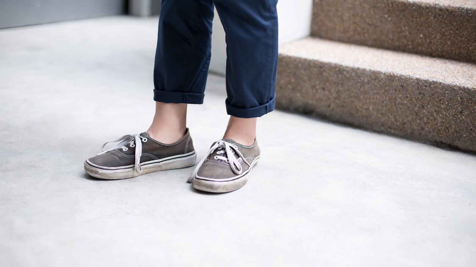 SHENTONISTA-Valerie-Advertising-Singapore-Scarf_Norway-Shirt_COS-Pants_Uniqlo-Shoes_Vans-Bracelet_Jawbone-23-April-2015-230415-2