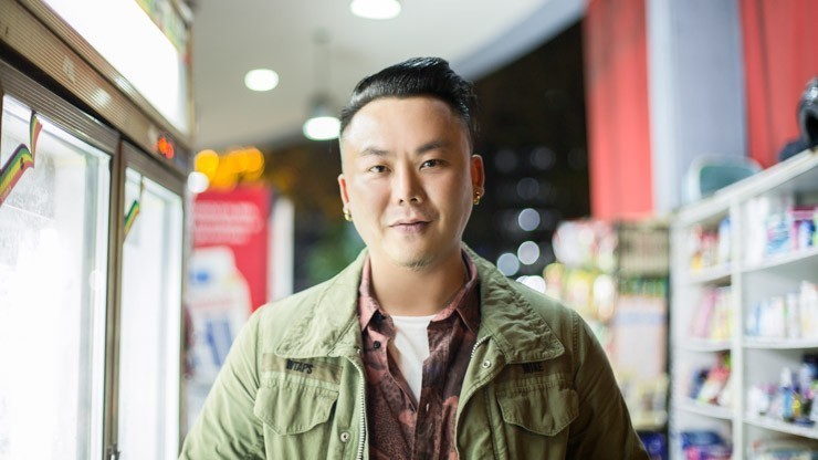 SHENTONISTA-Herbert-Singapore-Media-T-shirt_Neighborhood-Shirt_Stussy-Jacket_Wtaps-Watch_Rolex-Shoes_Red_Wings-Bracelets_HM-230415-UNIFORM-2