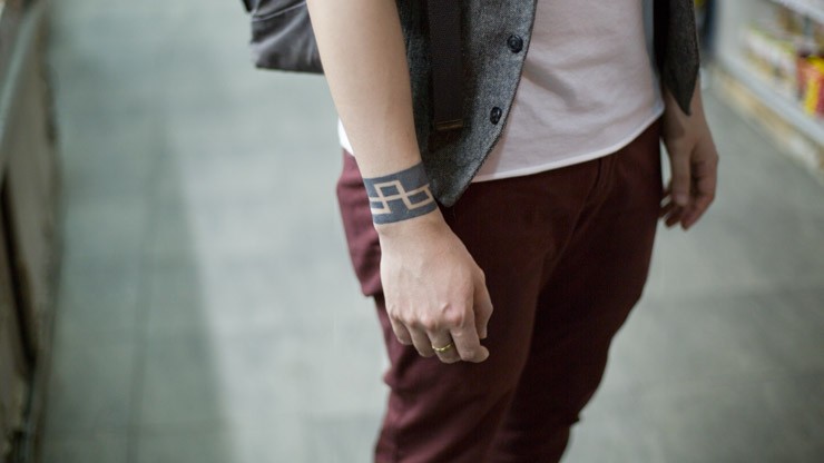 SHENTONISTA-Mike-Singapore-Marketing-Vest_Topman-Shirt_Topman-Pants_Tailored-Shoes_Ed_Et_Al-Bag_Property_Of-Badge_FARM-230415-UNIFORM-4