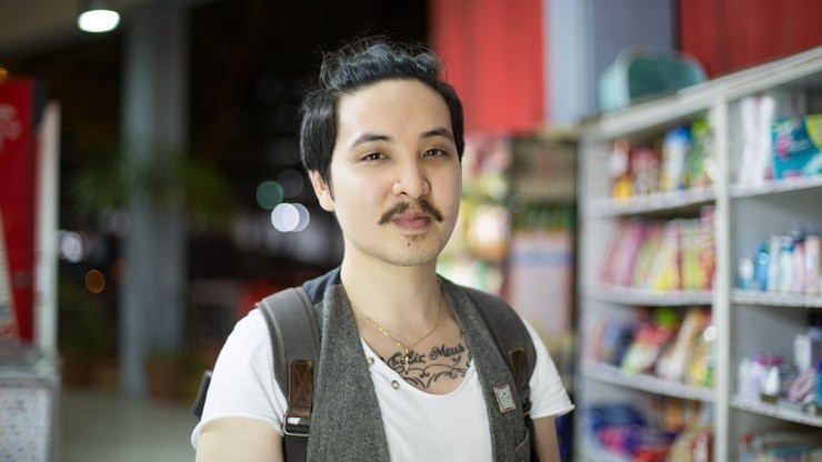 SHENTONISTA-Mike-Singapore-Marketing-Vest_Topman-Shirt_Topman-Pants_Tailored-Shoes_Ed_Et_Al-Bag_Property_Of-Badge_FARM-230415-UNIFORM