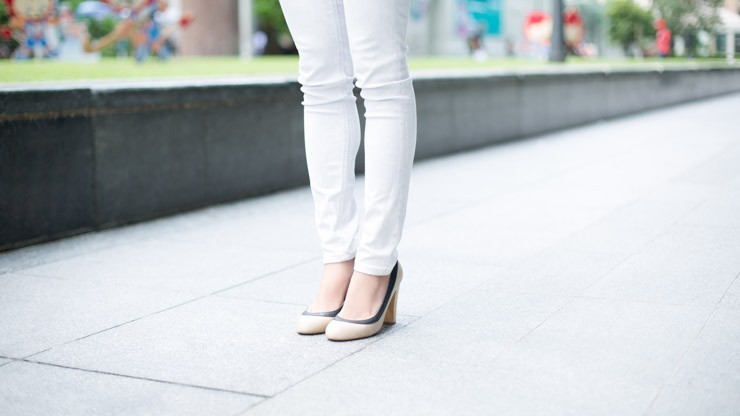 SHENTONISTA-Richelle-Singapore-Banking-Top_In_Good_Company-Necklace_3pm-Pants_HM-Shoes_Raoul-Bag_Rabeanco-080515-UNIFORM-5