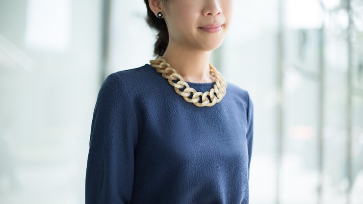 SHENTONISTA-Si_Qi-Singapore-Banking-Top_Zara-Necklace_Europe-Skirt_Zara-Shoes_Kenneth_Cole-Wallet_Celine-030715-UNIFORM-3