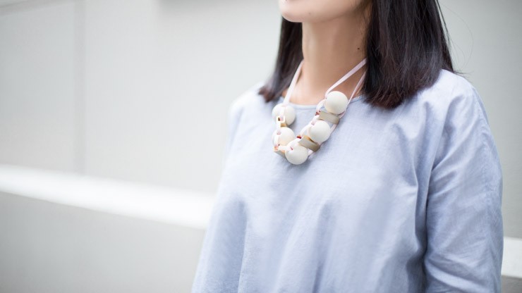 SHENTONISTA-Ying_Ying-Singapore-Banking-Top_COS-Necklace_COS-Shoes_Charles__Keith-Watch_Hermes-Clutch_GG5-030715-UNIFORM-3