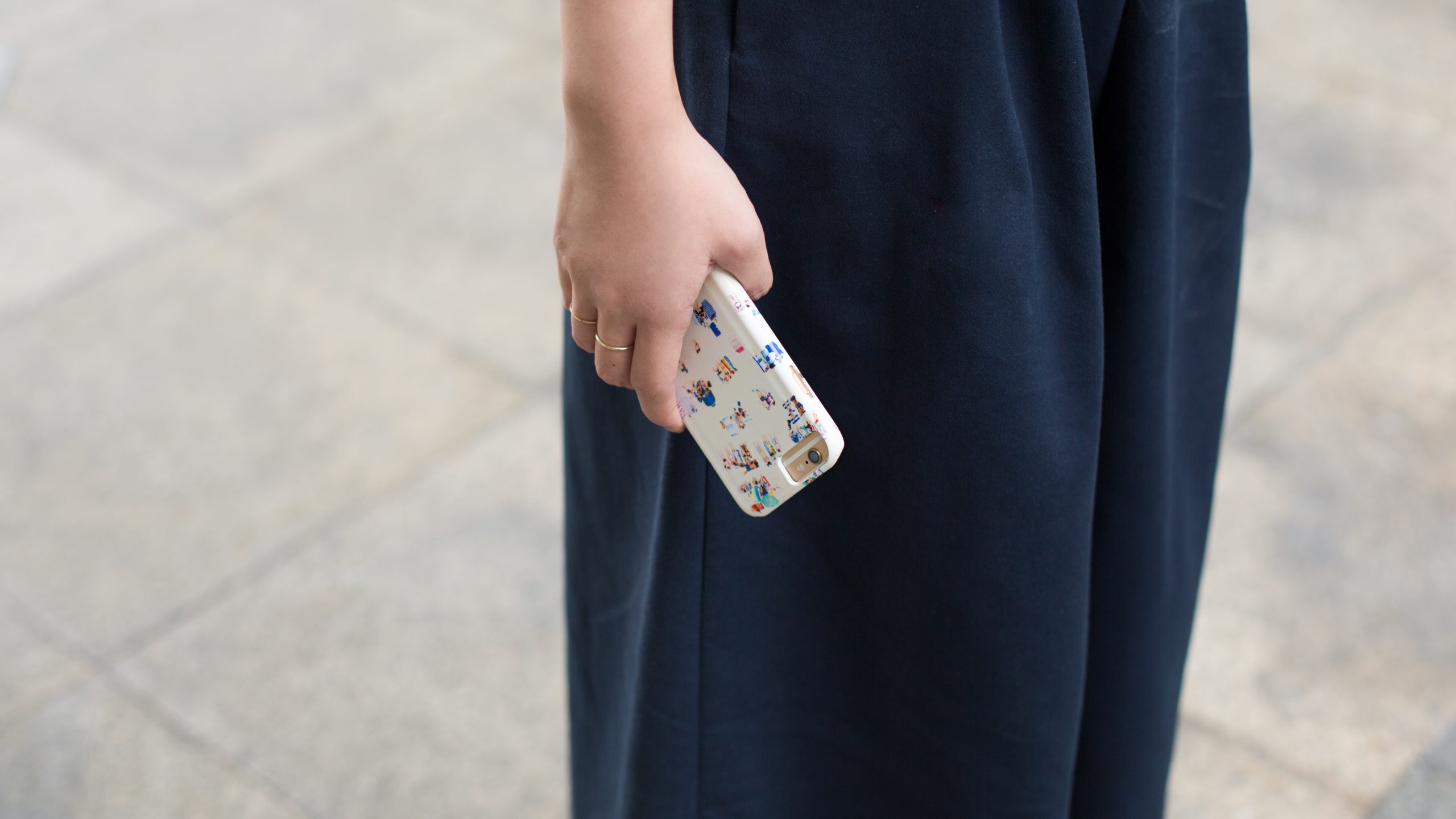 SHENTONISTA-Charissa-Singapore-PR-Top_Everlane-Culottes_Zara-Shoes_Country_Road-Watch_Cartier-Wallet_Louis_Vuitton-Sunglasses_Karen_Walker-Rings_Toketo-Bracelet_Sun_Moon_Rain-UNIFO-1