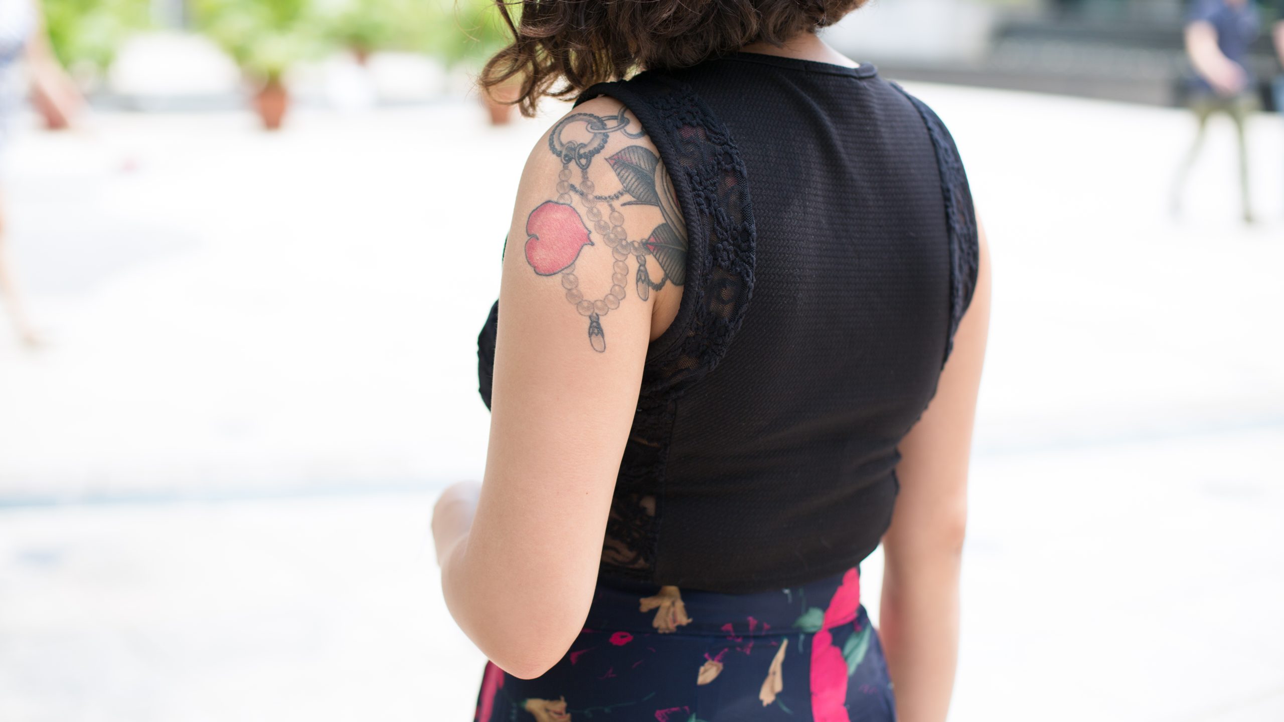 SHENTONISTA-Erin-Singapore-Account_Director-Top_Topshop-Pants_Grandmother-Shoes_Converse-Sunglasses_Haji_Lane-Rings_India-21082015-UNIFORM-4