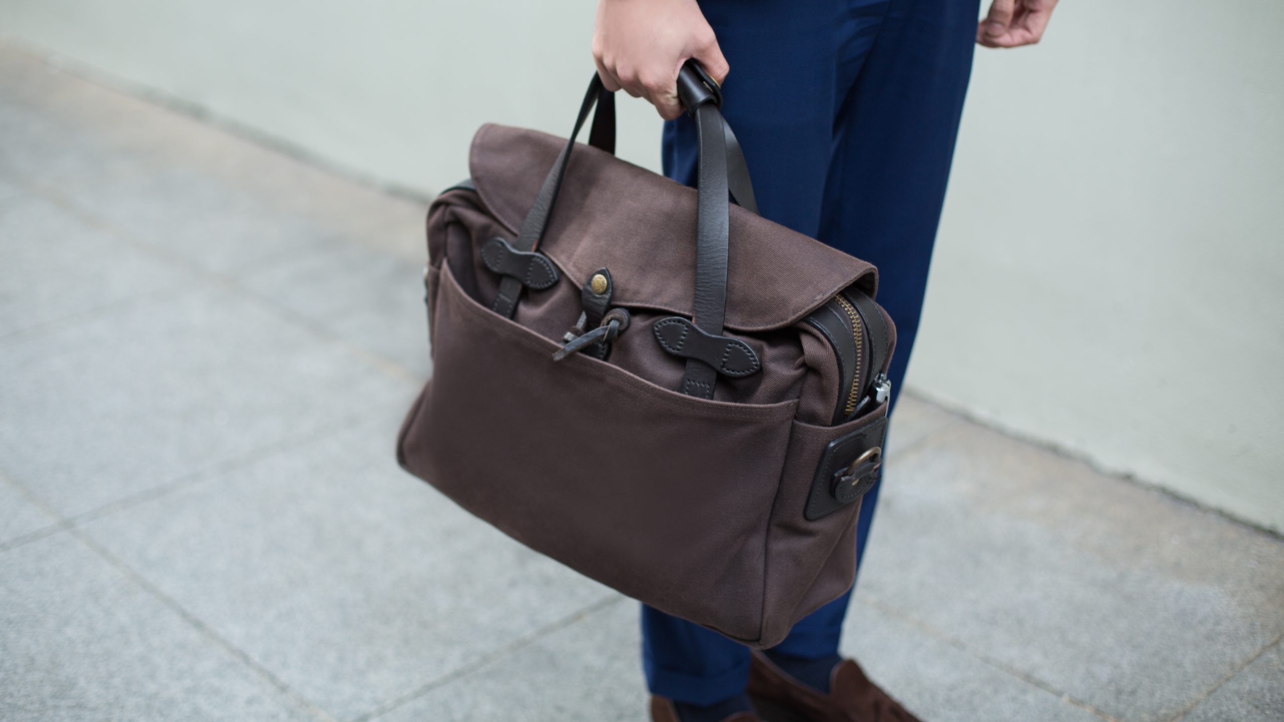 SHENTONISTA-Glenn-Singapore-Recruitment-Suit_tailored-Watch_Daniel_Wellington-Bag_Filson-Shoes_Meermin-21082015-UNIFORM-3