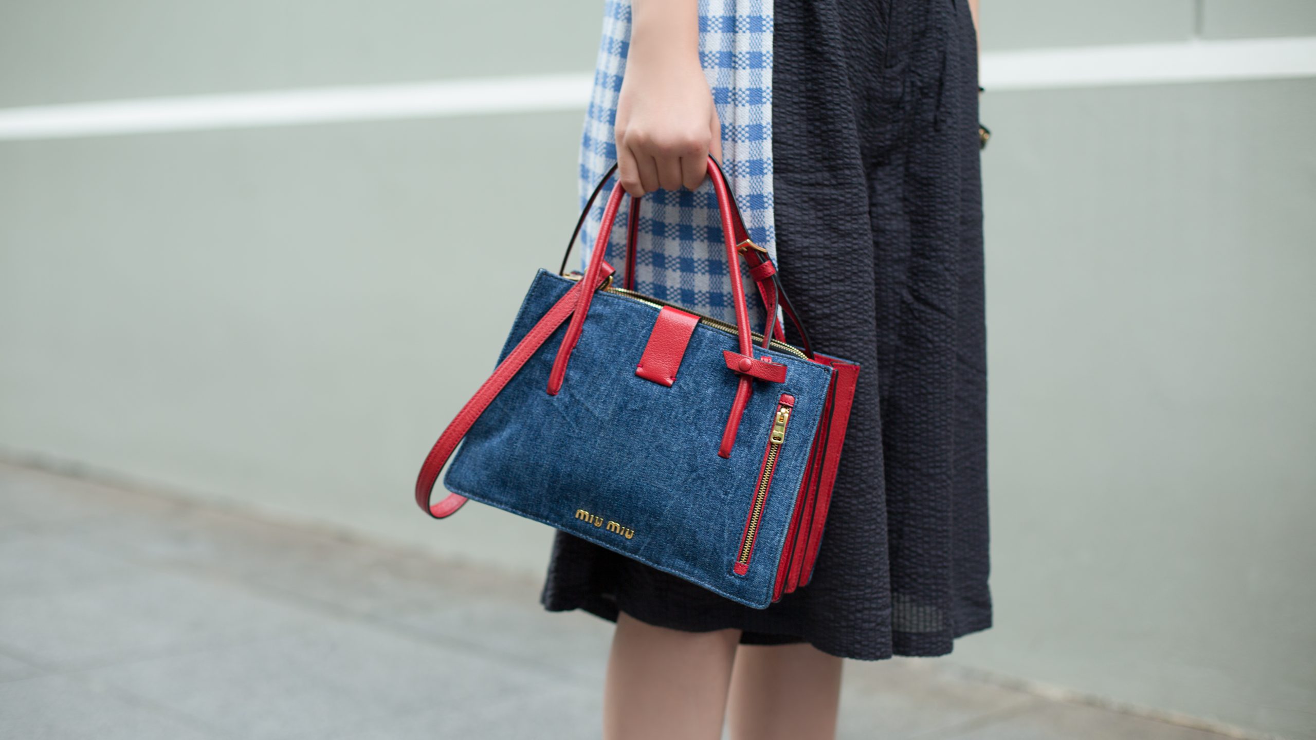 SHENTONISTA-Maggie-China-Tourist-Cardigan_Rirandture-Top_Moussy-Culottes_Moussy-Shoes_Superga-Bag_Miu_Miu-Bracelet_Saint_Laurent-Rings_Japan-UNIFORM-2