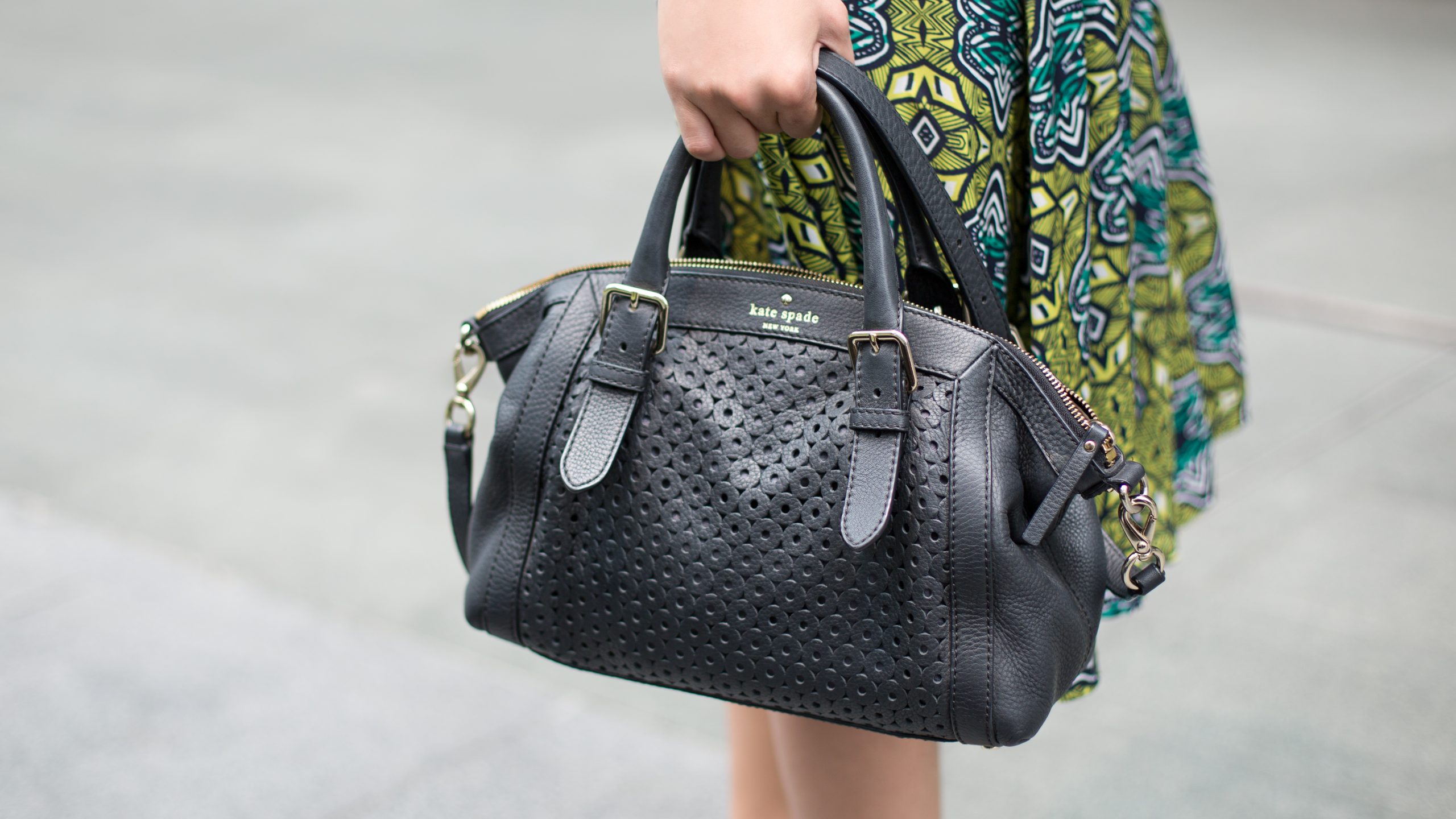 SHENTONISTA-Sunisa-Thailand-Service_Industry-Top_Factorie-Skirt_Stradivarius-Shoes_Charles__Keith-Bag_Kate_Spade-18092015-UNIFORM-7