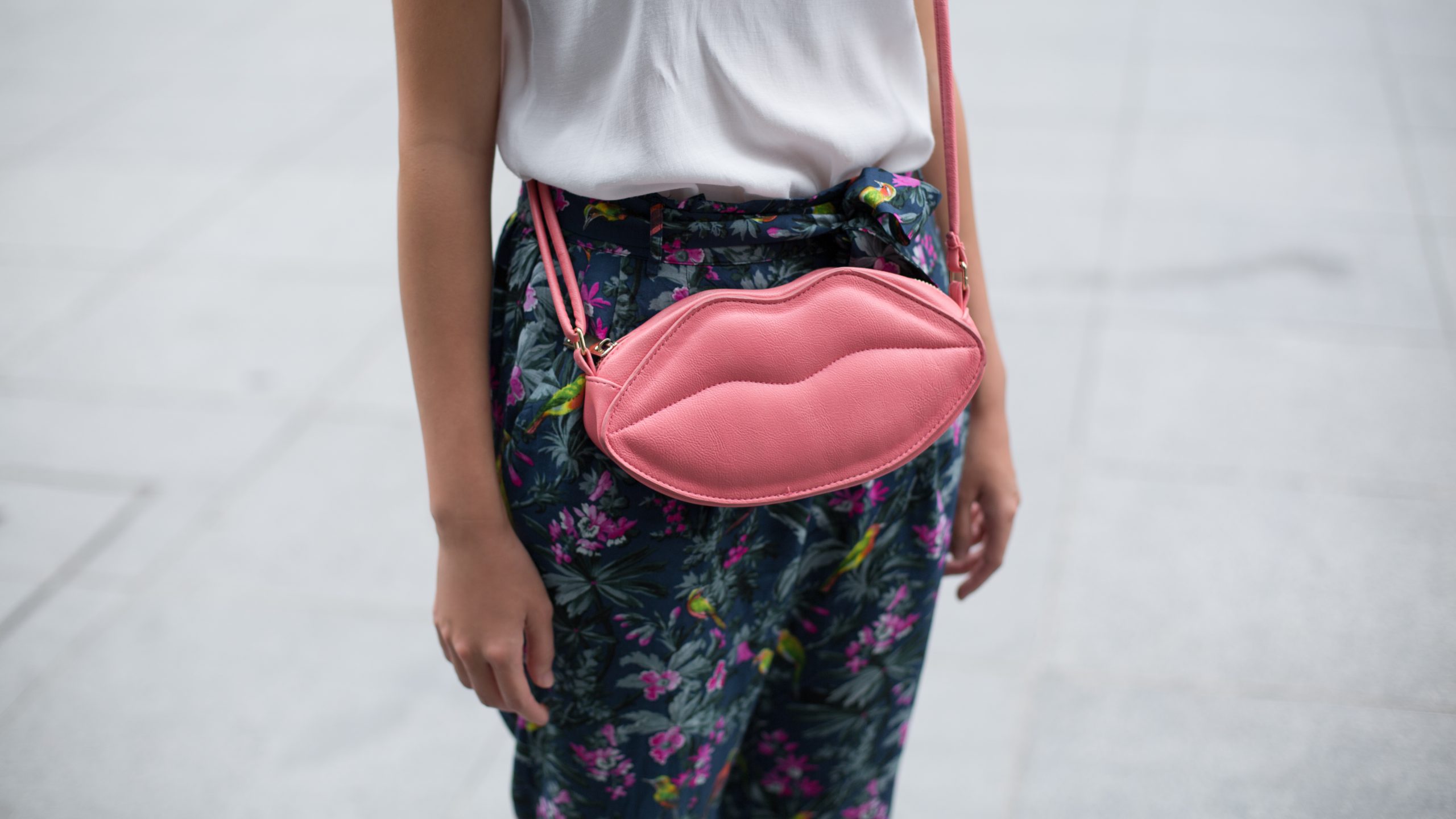 SHENTONISTA-Alice-Singapore-Veterinarian-Top_Zalora-Pants_Robinsons-Sandals_online-Bag_ASOS-18092015-UNIFORM-31