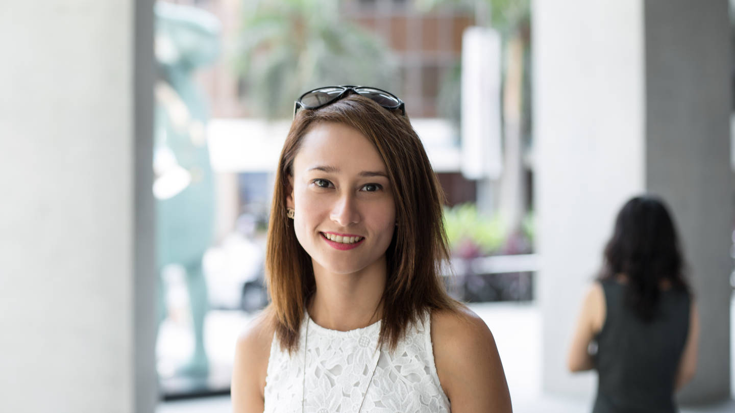 SHENTONISTA-Bernadine-Media-Dress_GG5-Bag_Givenchy-Sandals_Nine_West-Sunglasses_Tom_Ford-08102015-UNIFORM-51