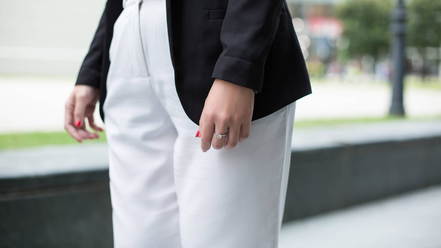 SHENTONISTA-Jaqueline-Singapore-Property-Top_HM-Pants_MDS-Blazer_HM-18092015-UNIFORM-3