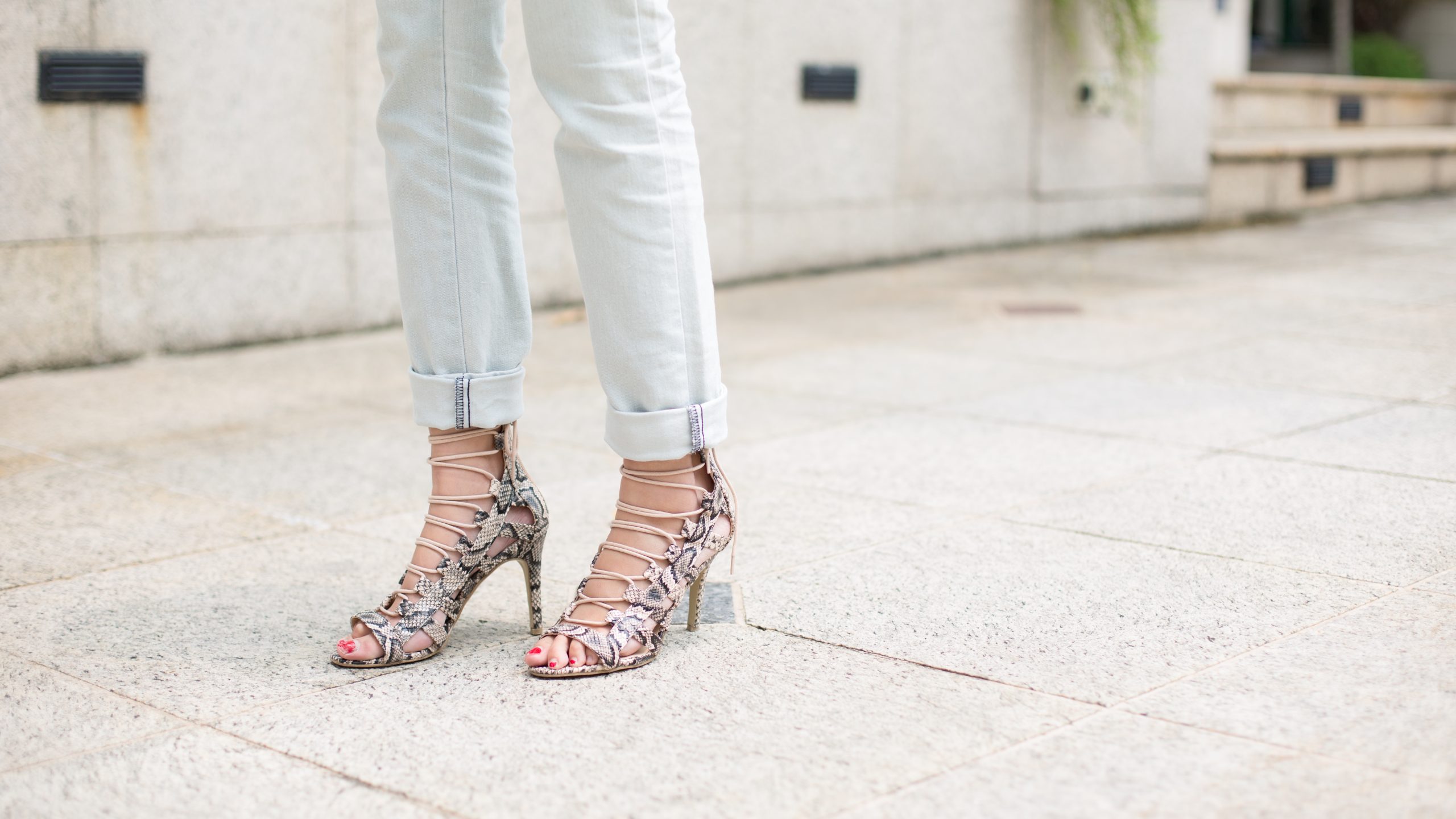 SHENTONISTA-Joey-Singapore-Insurance-Top_The_Tinselrack-Jeans_Topshop-Heels_MDS-18092015-UNIFORM-22