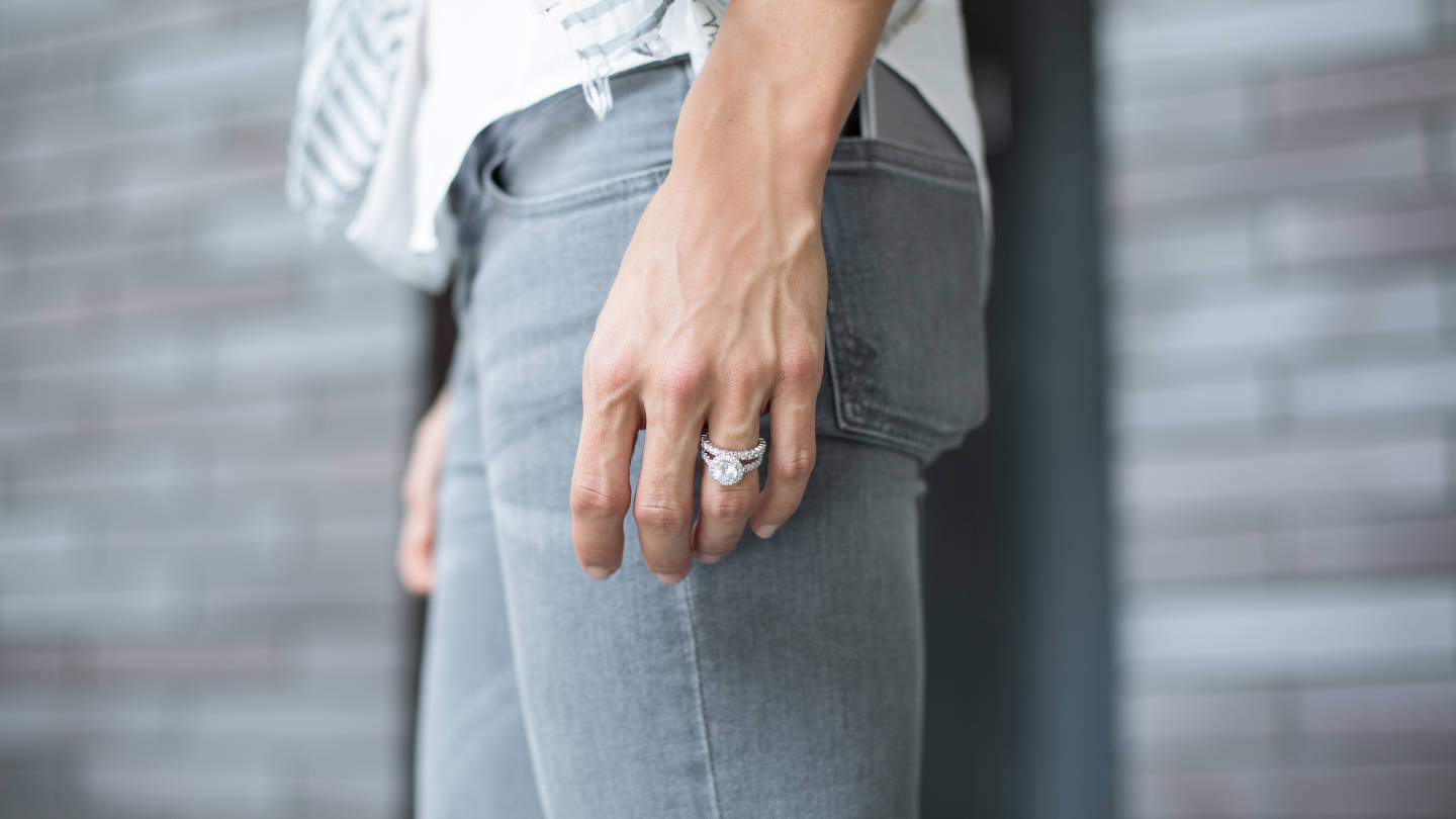 SHENTONISTA-Katherine-Switzerland-FB-Shirt_Paul_Smith-Shoes_Tods-08102015-UNIFORM-3