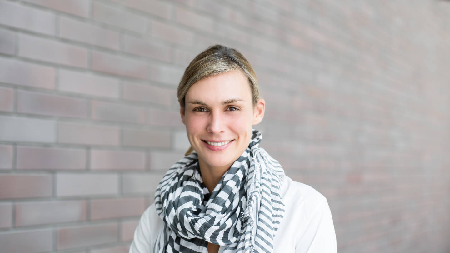 SHENTONISTA-Katherine-Switzerland-FB-Shirt_Paul_Smith-Shoes_Tods-08102015-UNIFORM-5