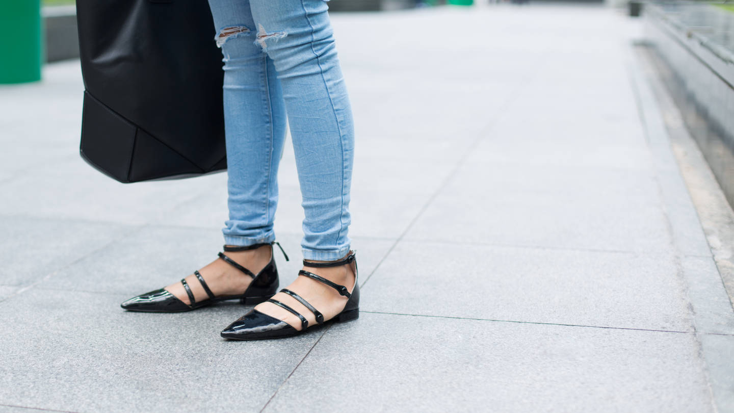 SHENTONISTA-Nadia-Singapore-Academia-Top_Zara-Jeans_Zara-Shoes_Zara-Bag_Givenchy-08102015-UNIFORM-5-1