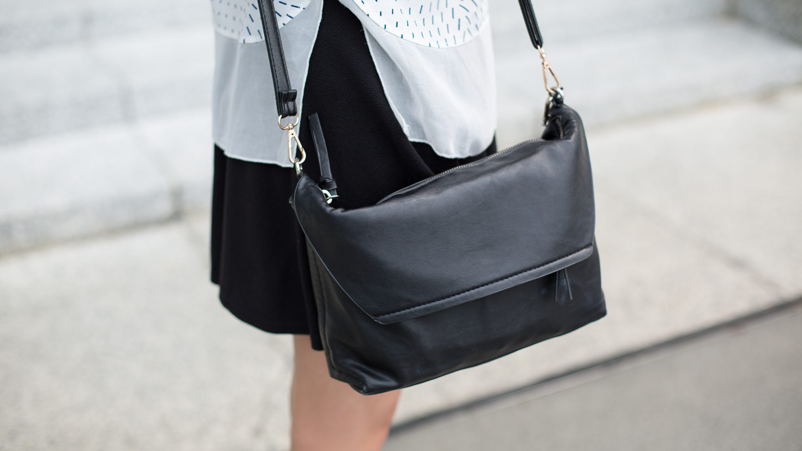 SHENTONISTA-Natalia-Indonesia-Assistant_Fashion_Designer-Top_Zara-Sweater_Uniqlo-Shoes_Jeffrey_Campbell-Bag_Zara-18092015-UNIFORM-27