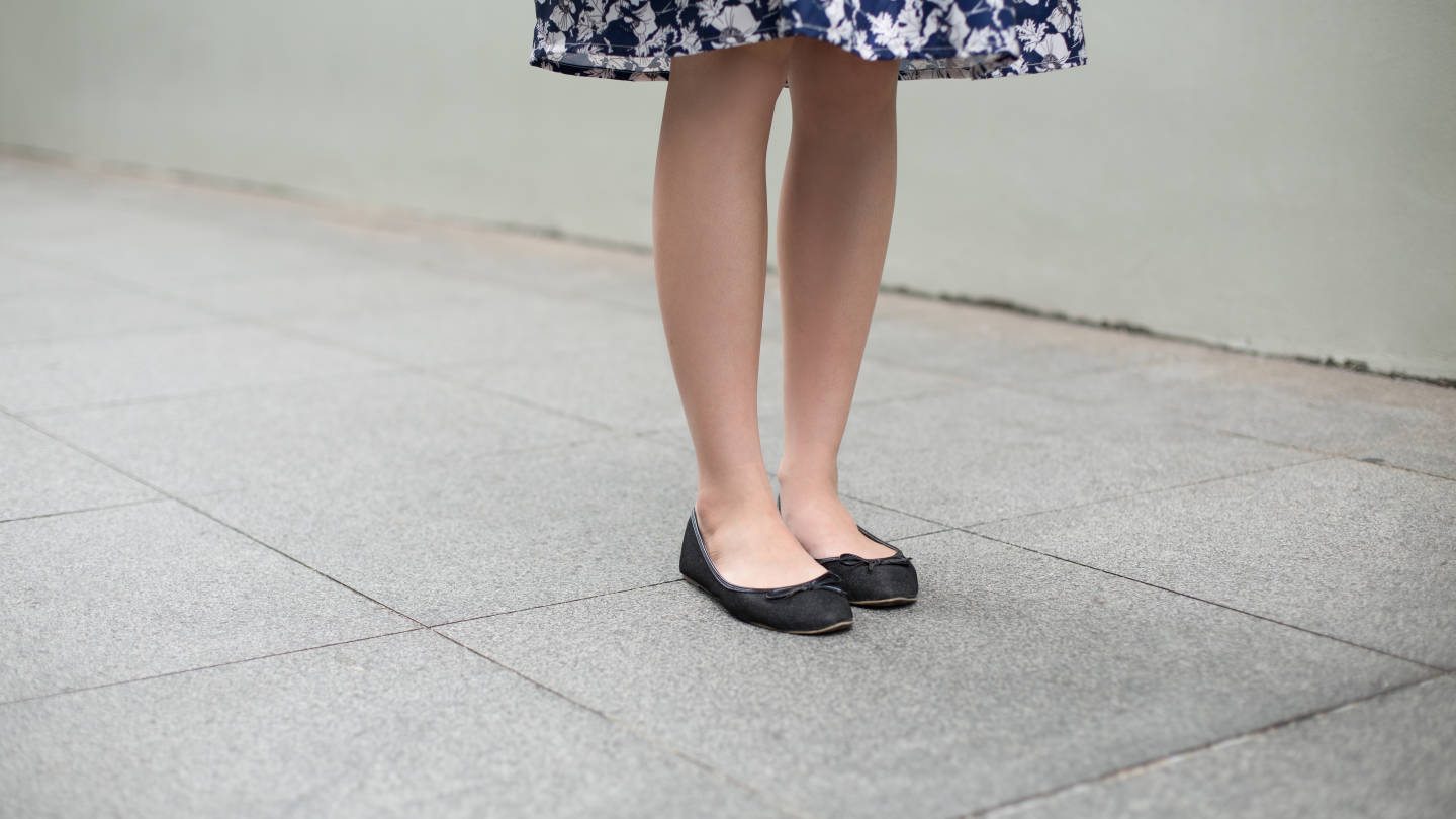 SHENTONISTA-Crystal-Singapore-Banking-Top_Sixties-Shoes_DMK-Bag_Charles__Keith-Bracelet_Tiffany__Co-23102015-UNIFORM-2