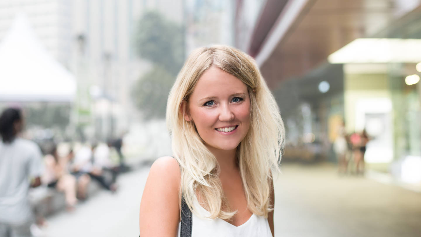 SHENTONISTA-Tilda-UK-Merchandising-Top_Editors_Market-Skirt_ASOS-Shoes_Zara-Bag_Editors_Market-Watch_Links_of_London-23102015-UNIFORM-5