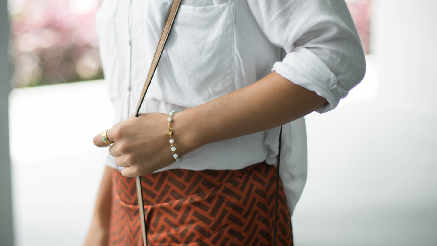 Lucia-Costa_Rica-Writer_Yoga_Teacher-Top_Zara-Shorts_Quarzia_Bali-Bag_Coach-Hand_Jewelry_N.A.CANU-Shoes_J.Crew-Necklace_Satya-27112015-2